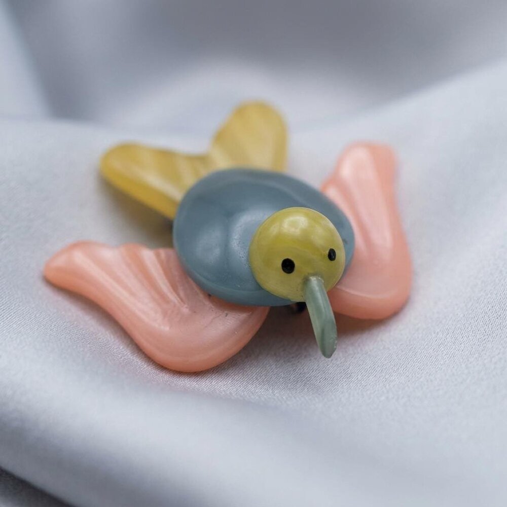 Bird Brooch Vintage Lucite Plastic Pastel Figural Bird Pin 2.25"